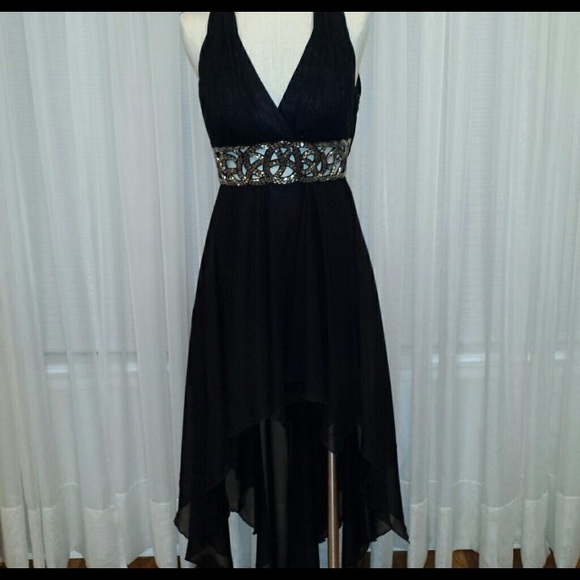Black Evening Gown with Cut out Design in center - Picture 3 of 6